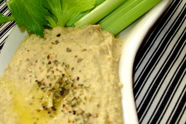 Garlic Hummus Heals