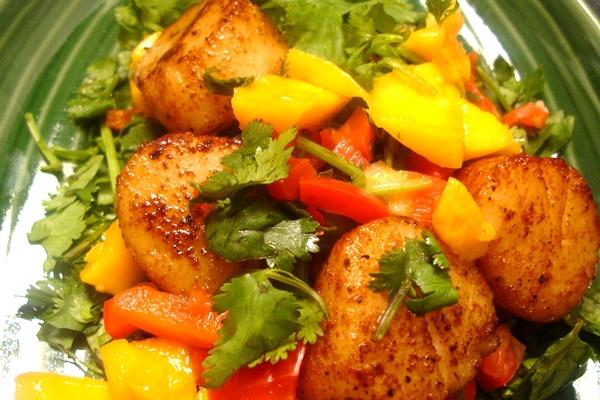 Spicy Seared Scallops W/ Mango & Cilantro Relish