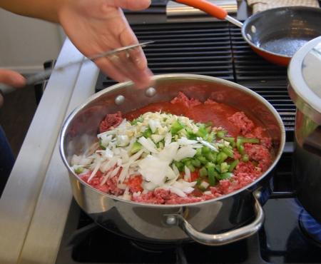 Cooking Picadillo, Flan & Mojitos @ Serenbe