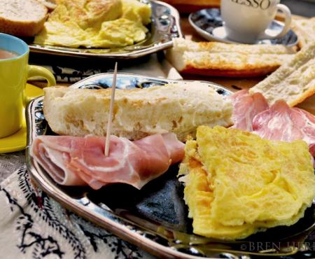 Breakfast in a Cuban Home With the Easiest Spanish Omelette Ever