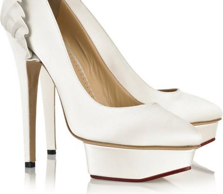 Sexy Shoe Sunday: The Perfect White Pump