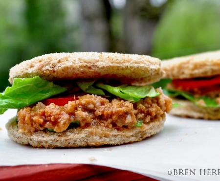 Petite Turkey Picadillo Sandwich {Sandwich de Picadillo de Pavo}