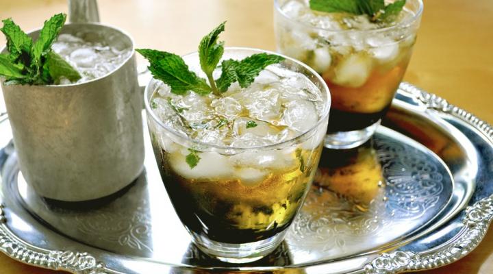 Mint Julep Is the Only Drink for the Kentucky Derby. Plus, a Fabulous Hat!