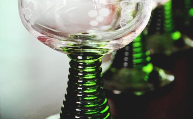 Chic Estate Sale Finds for the Cocina & Entertaining