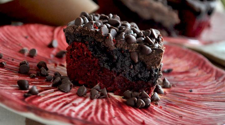 Valentine’s Red Velvet w/Oreo Cookie & GODIVA Chocolate Brownie Bars