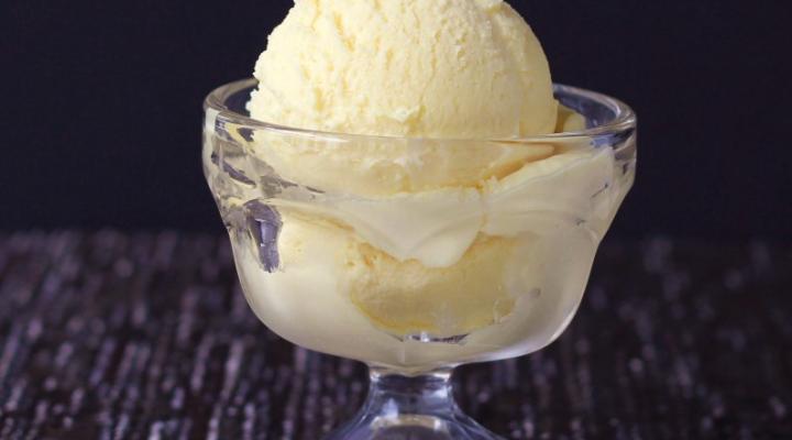 Whiskey Smash, Bourbon Vanialla Ice Cream, & The Kentucky Derby