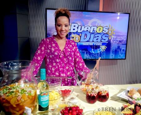 How to Entertain a la Chic at Home with Madria Sangria {And a Telemundo Appearance}