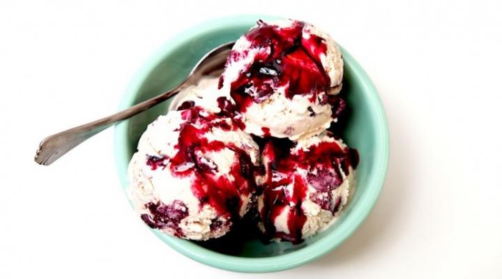A Festive Labor Day With Cherry Red Wine Ice Cream {And & WGN TV Appearance}