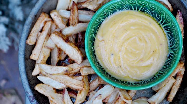 Caliente Chipotle Cheddar Cheese Sauce