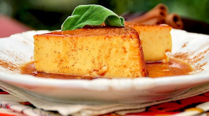 #FlanFridays: Pumpkin Spice. A Sexy Remix. {Flan de Calabaza}