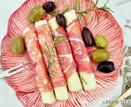 Snacking With Cheese