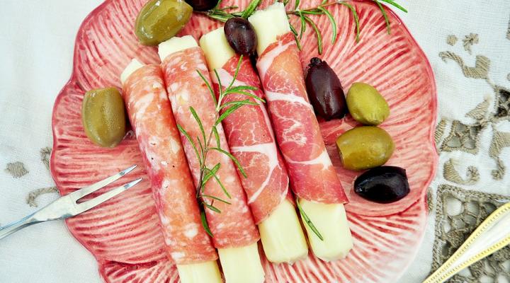 Snacking With Cheese