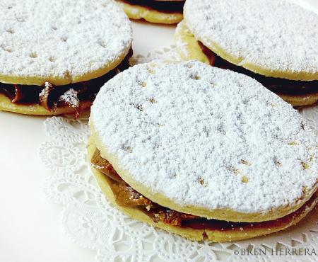 Peruvian Delights I Missed: Alfajores y Crema Volteada