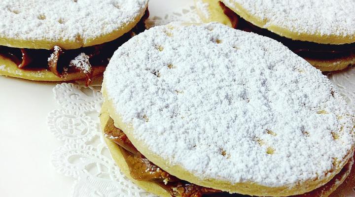 Peruvian Delights I Missed: Alfajores y Crema Volteada