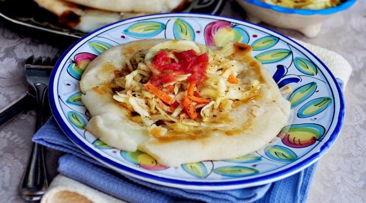 Spicy Pupusa de Queso