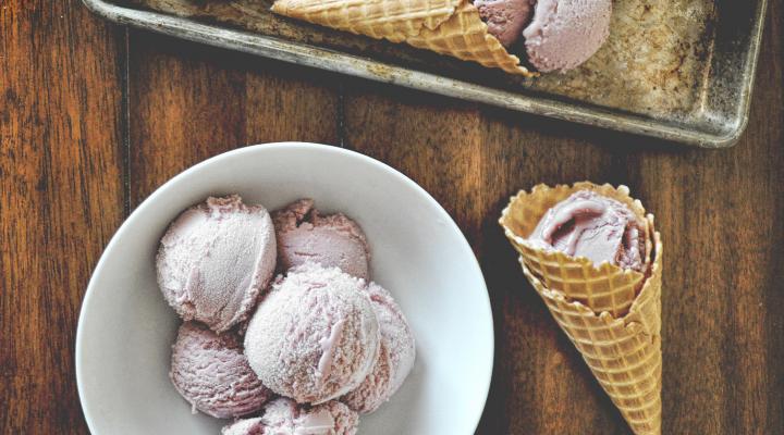 Red Wine Ice Cream {Helado de Vino Tinto}