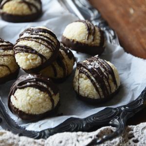 {Friends of Bren Guest Post} Salted Chocolate-Drizzled Coconut Macaroons {Gluten-Free}